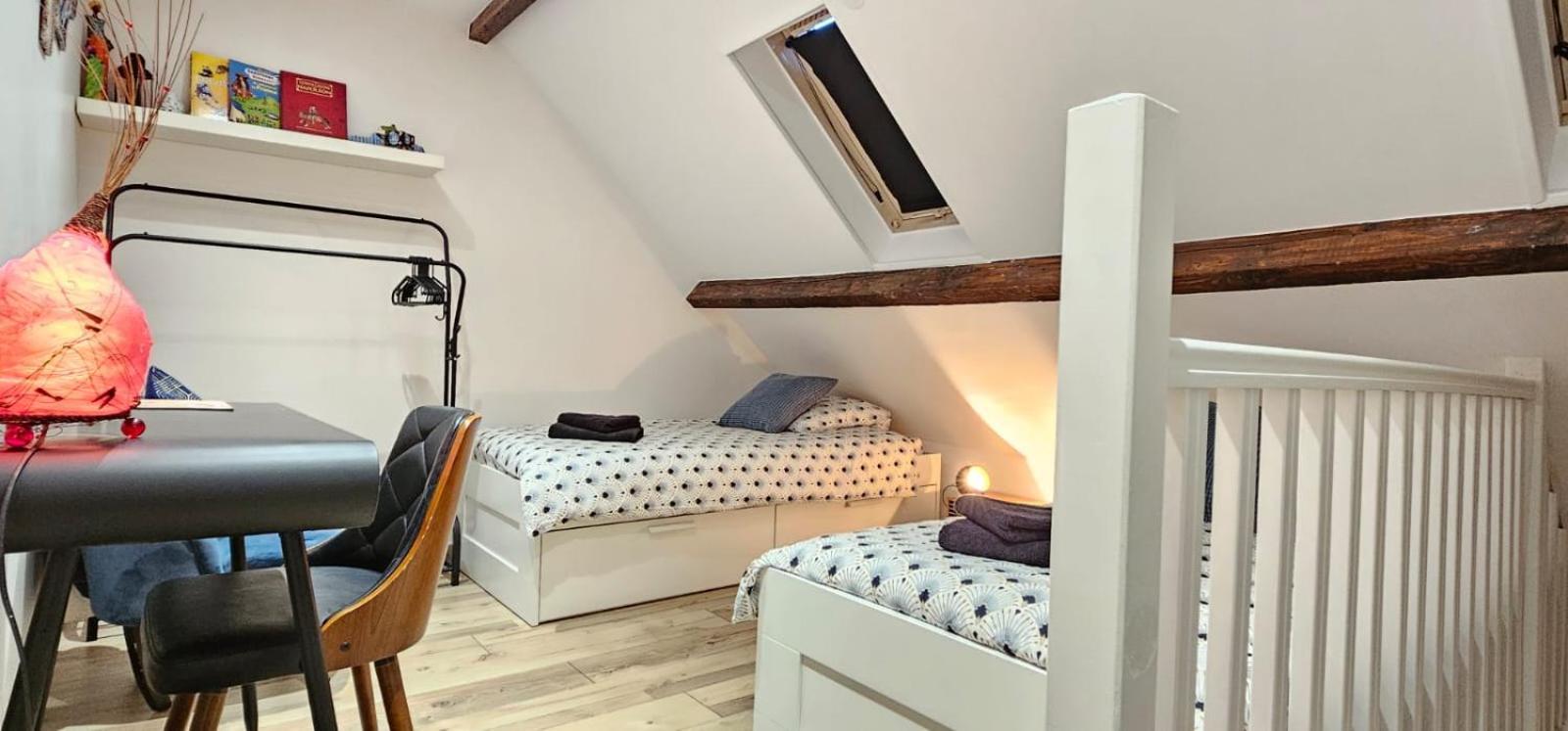 La Cloche Doree, Parking, 3 Etoiles, En Plein Coeur De *